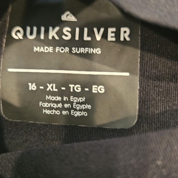 Quiksilver Black Rash Guard - Picture 2 of 5
